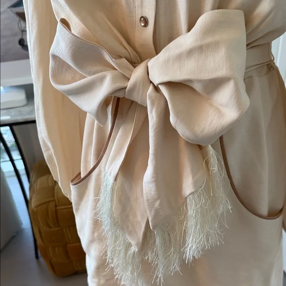 Cream Women's Top with Bow Detail - Picture 2 of 3